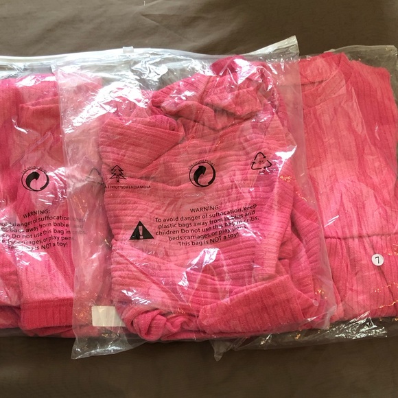 Rose Red Short Set - Picture 4 of 4